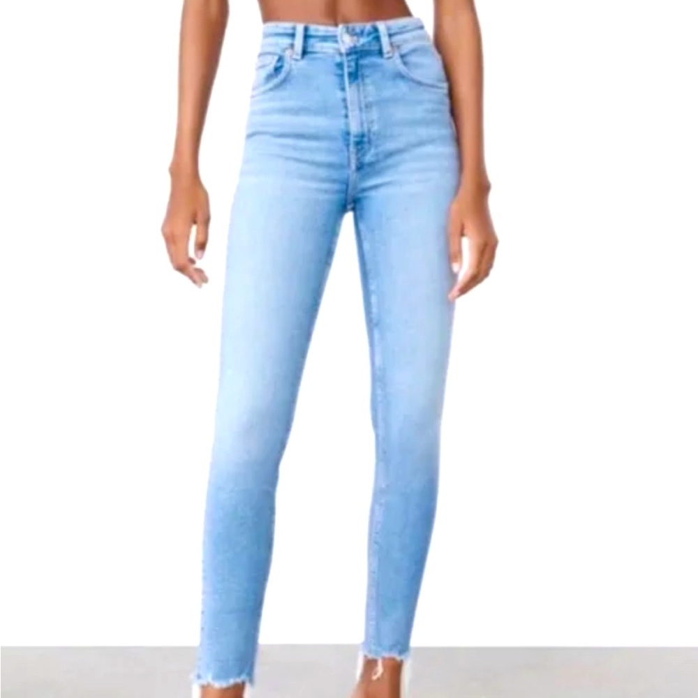 Zara Skinny Jeans with distressed knee